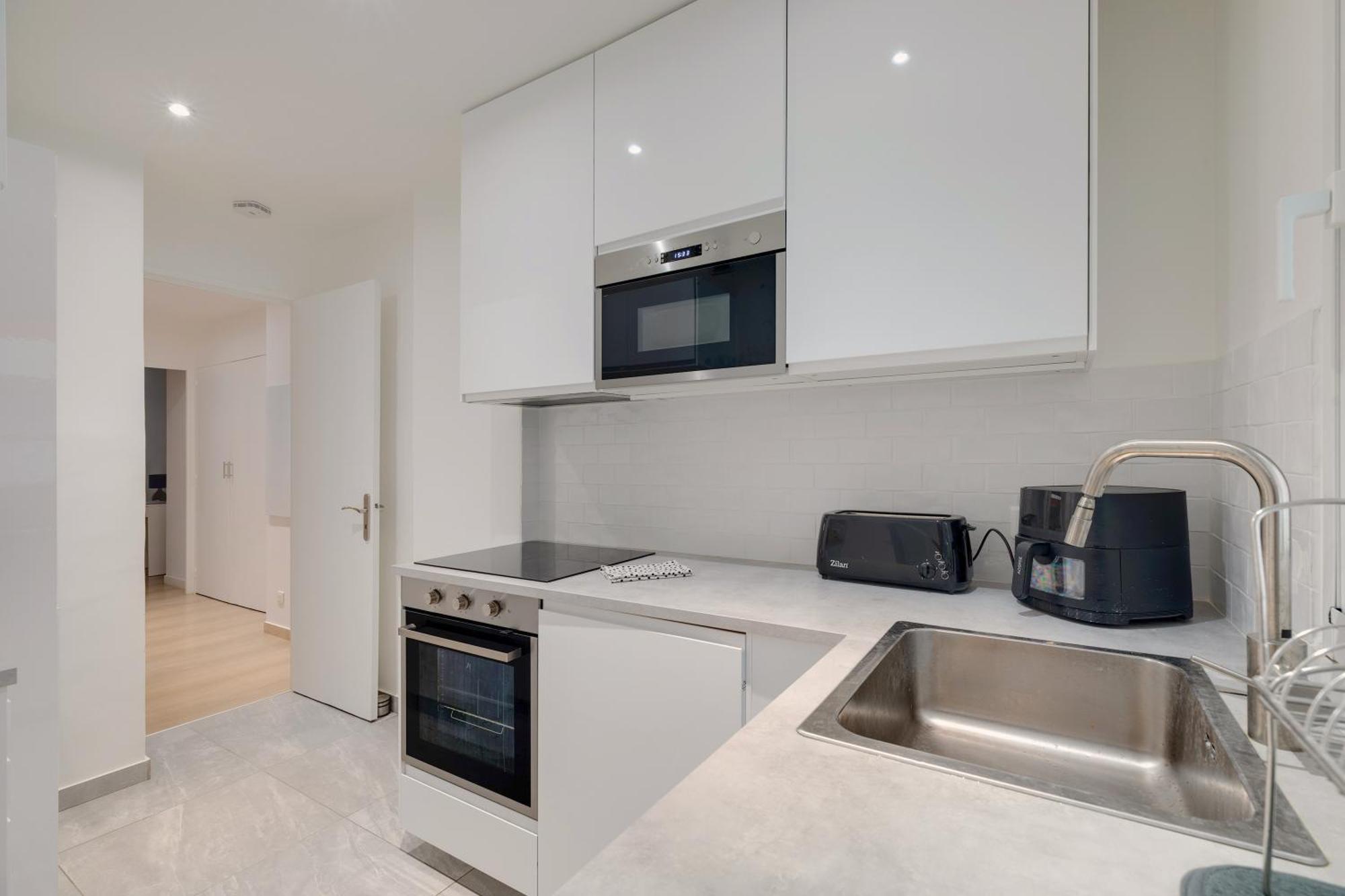 Newly Renovated Charming Downtown Apartment Antibes Extérieur photo