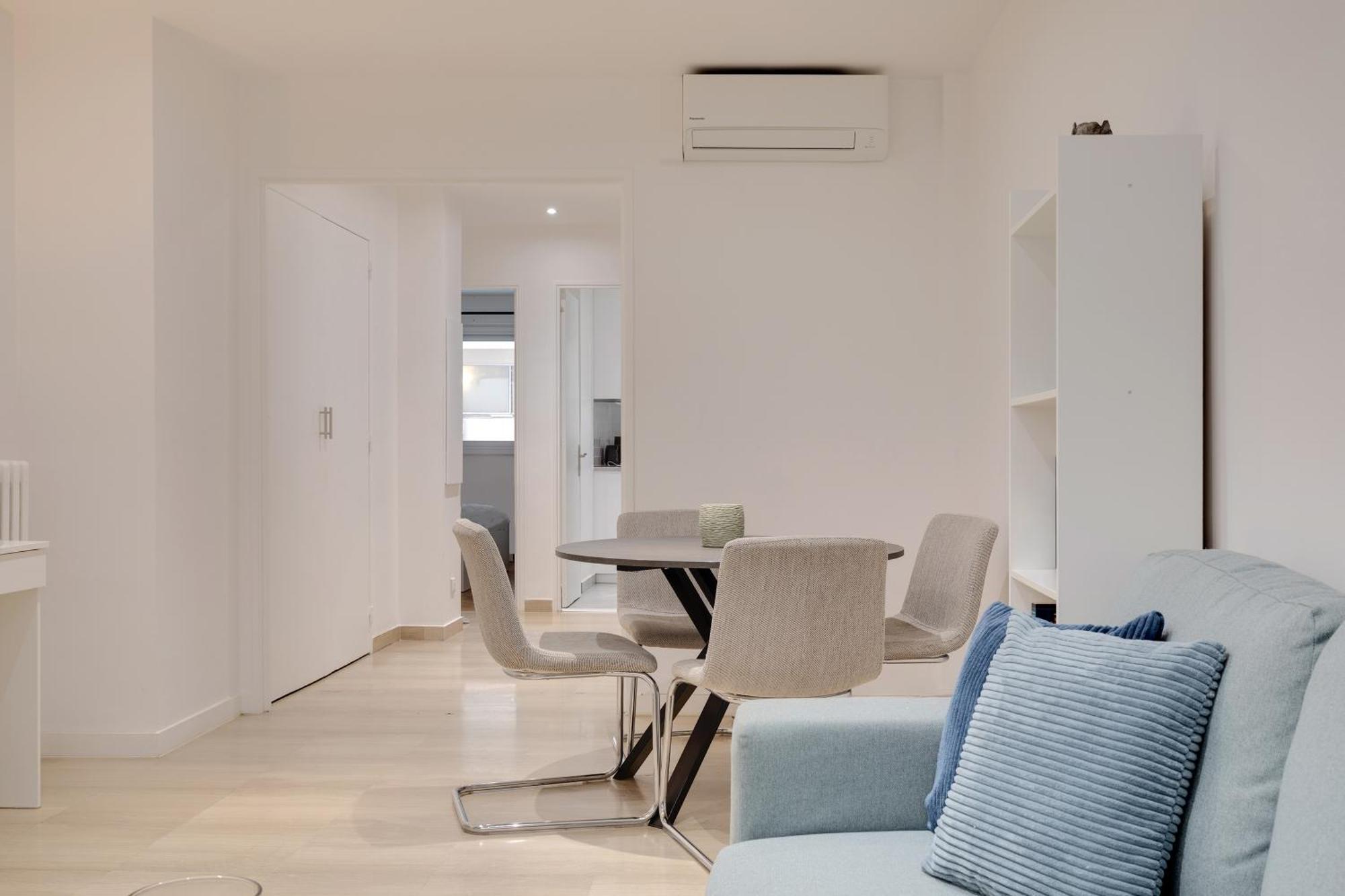 Newly Renovated Charming Downtown Apartment Antibes Extérieur photo