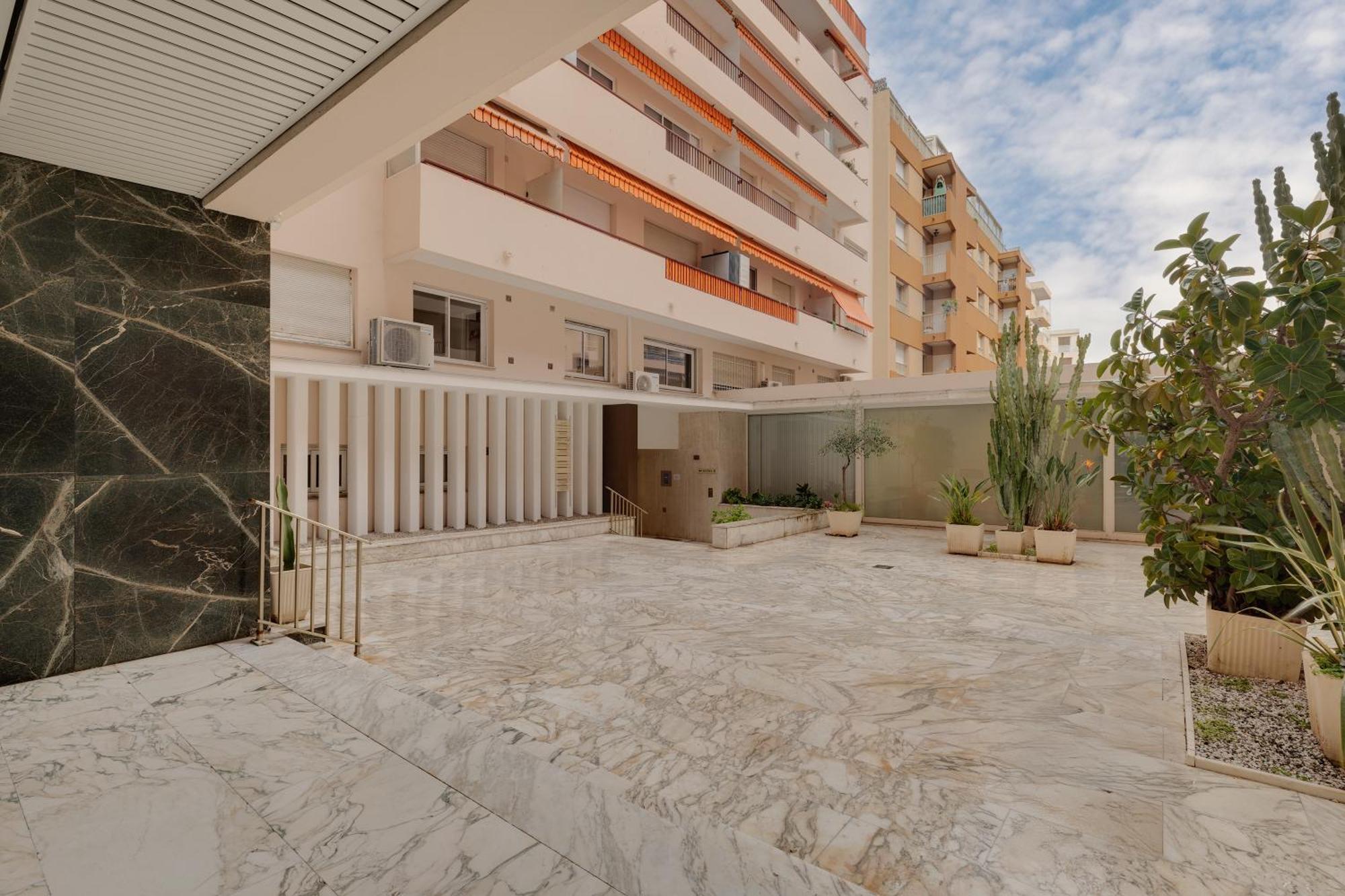 Newly Renovated Charming Downtown Apartment Antibes Extérieur photo